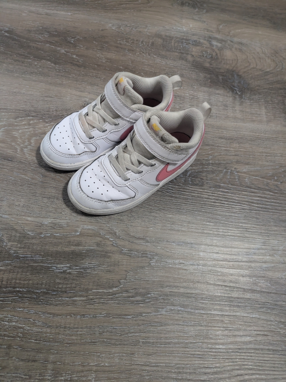 Kids Nike Pink Swoosh Size 10C